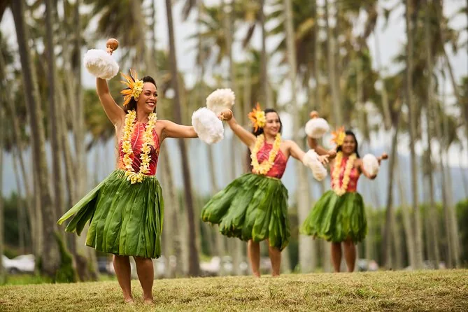 Luau Ka Hikina Dinner & Hula Show